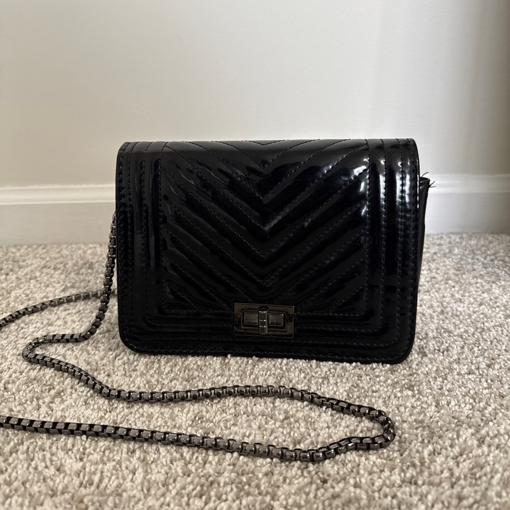 Elegant Black Quilted Shoulder Bag